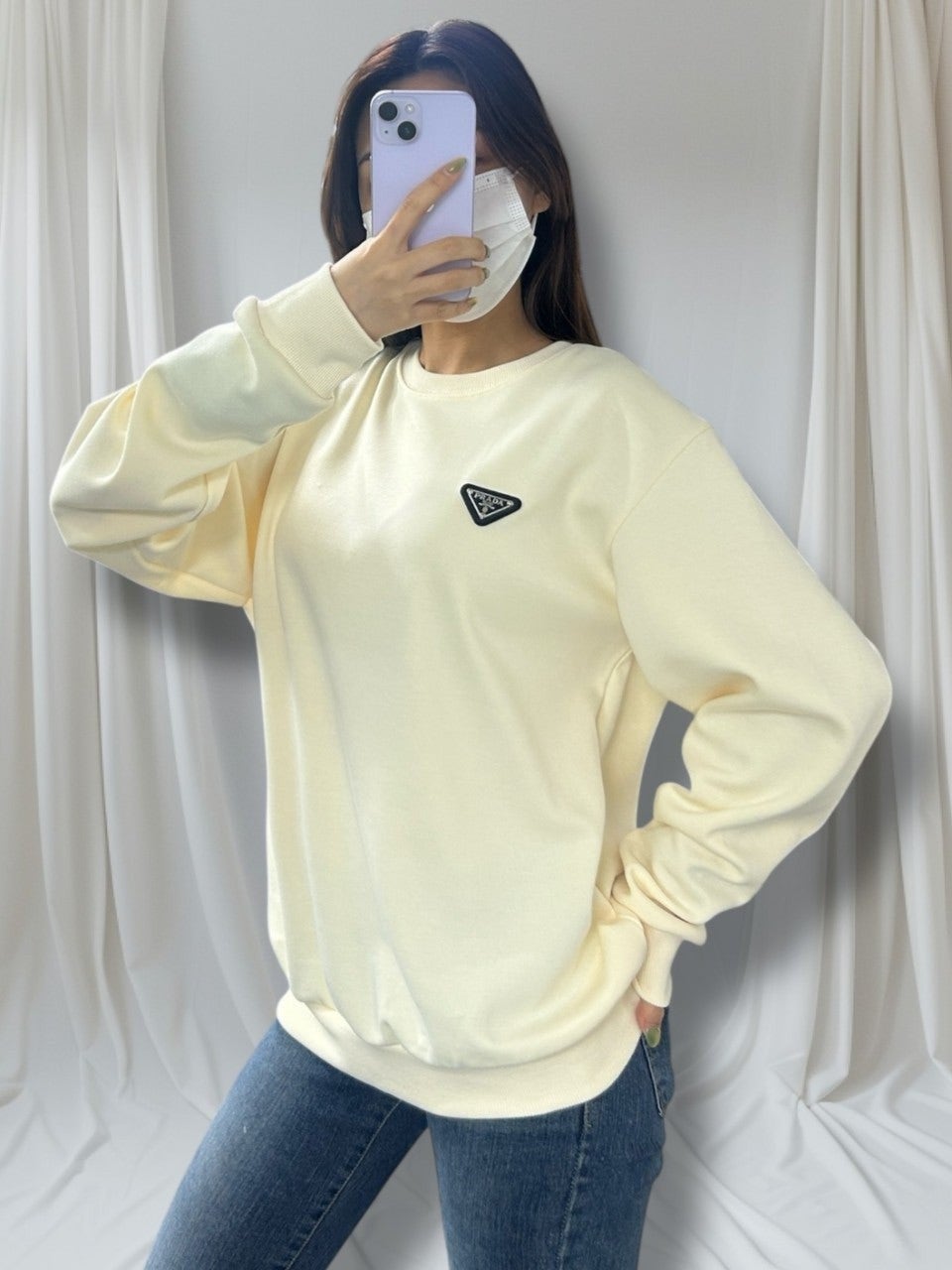 프라다 맨투맨-