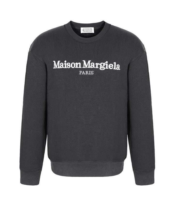 메종 로고자수 맨투맨 오버핏