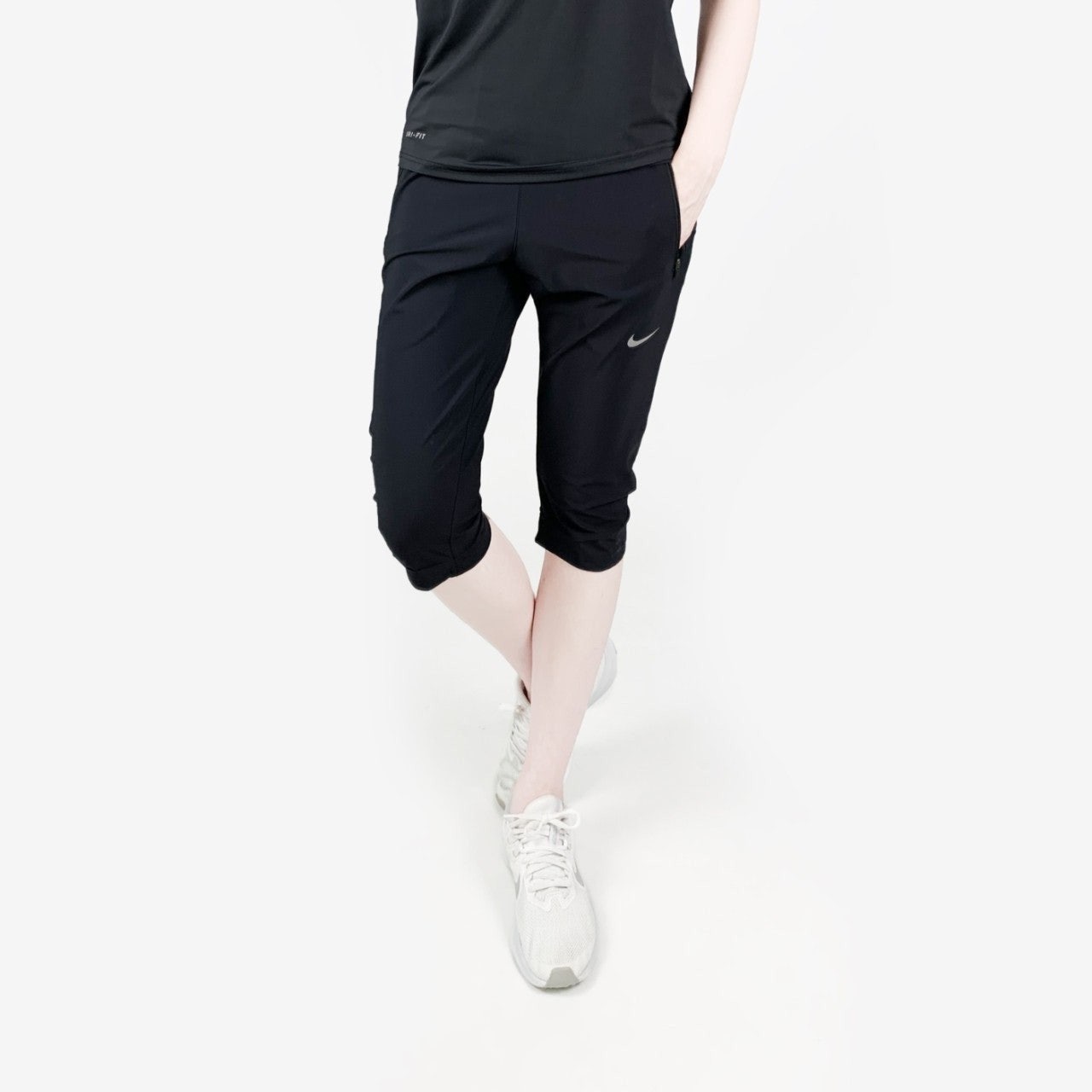 나키 오드람프 반팔-