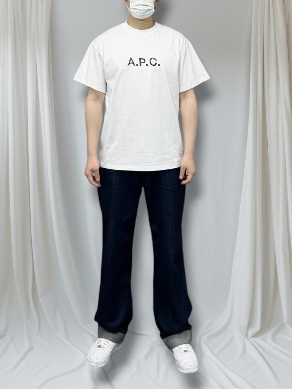 APC 스티치 자수 반팔-