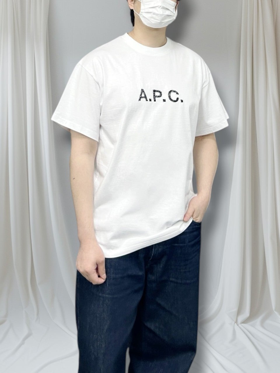 APC 스티치 자수 반팔-