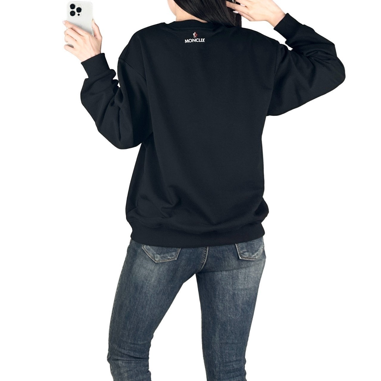몽클레어 기본 맨투맨-